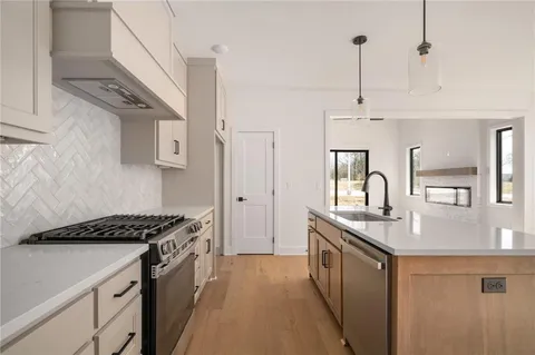 $600,000 | 9553 Jupiter Street, Lenexa, KS 66219