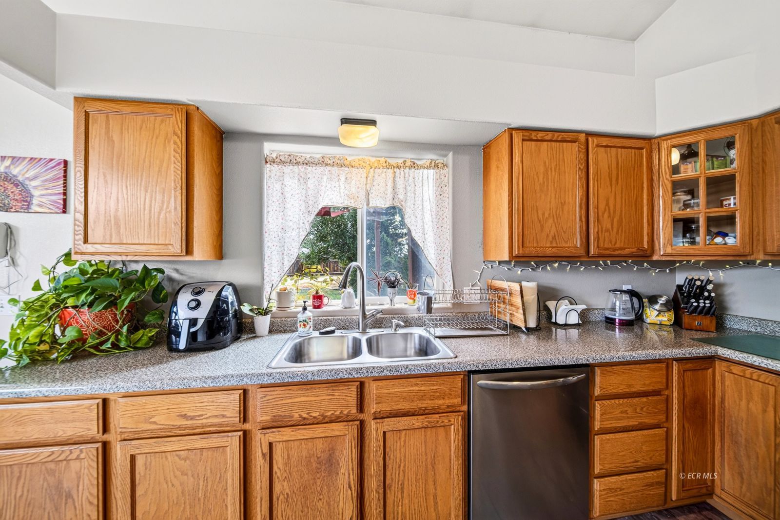 534 Spring Creek Parkway Spring Creek, NV 89815 - Photo 9 of 50 Gallery Image 9