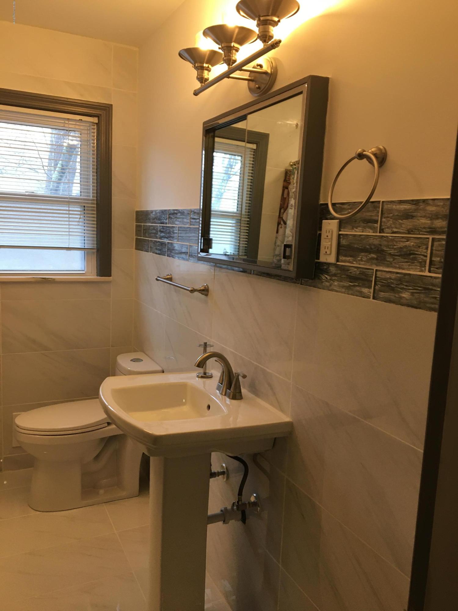 7901 Circle Crest Road Louisville, KY 40241 - Photo 36 of 69 Remodeled 2020 Hall Bath