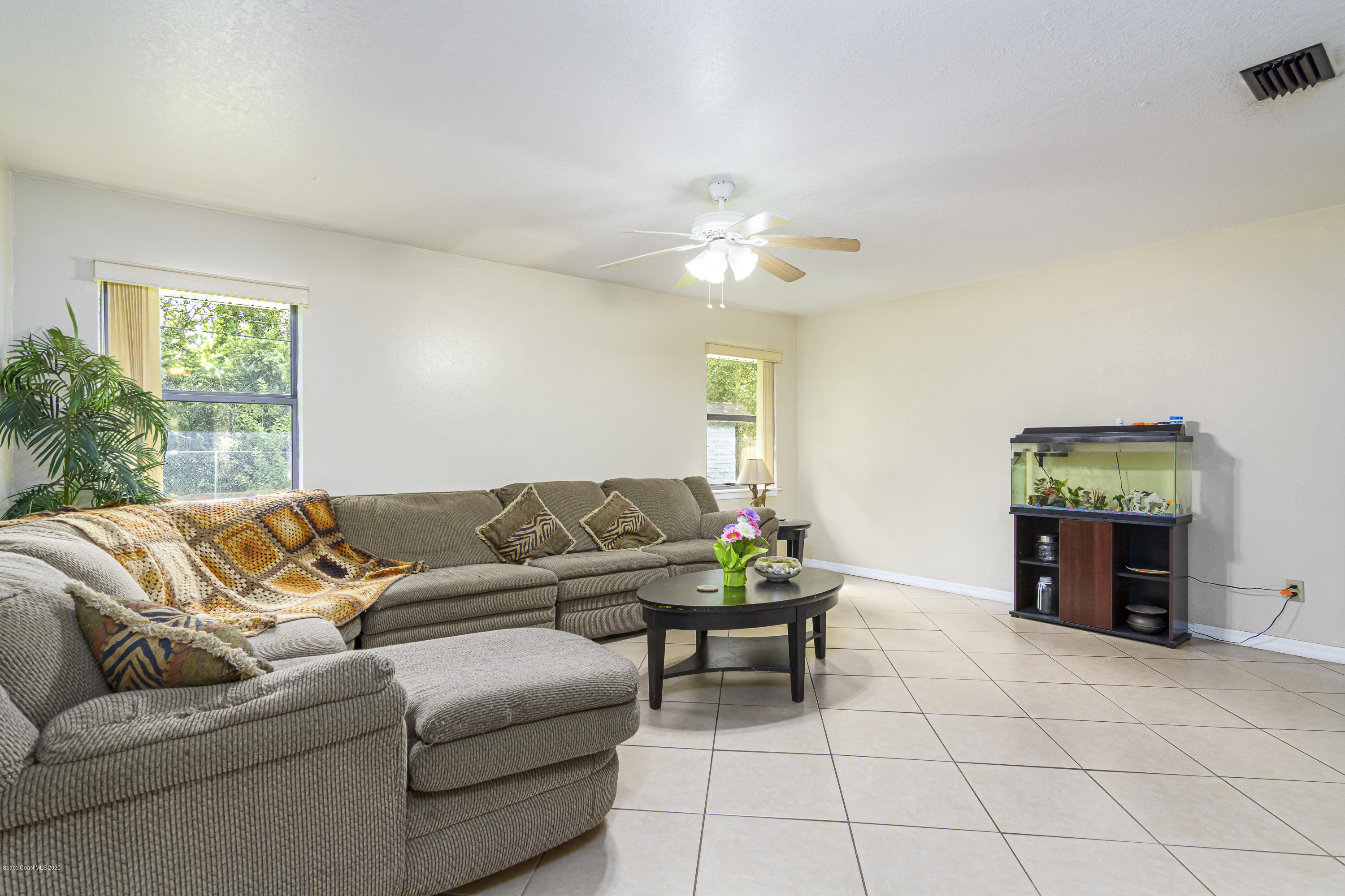 1780 Britt Road Cocoa, FL 32926 - Photo 8 of 32 family room