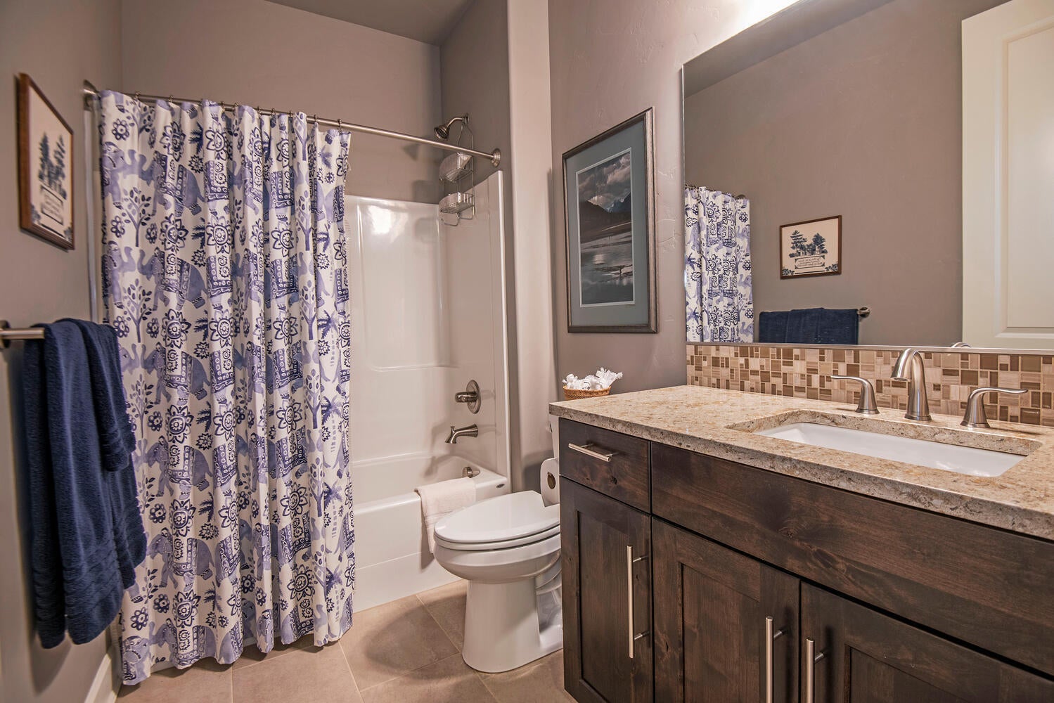 2630 Northwest Boulder Ridge Loop Bend, OR 97703 - Photo 24 of 31 Quartz countertops and tub/shower.