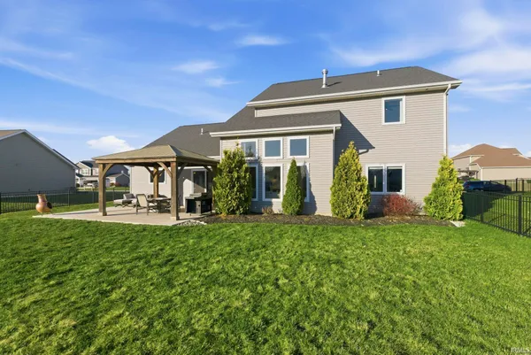 $450,000 | 280 Montalcino Run, Fort Wayne, IN 46845