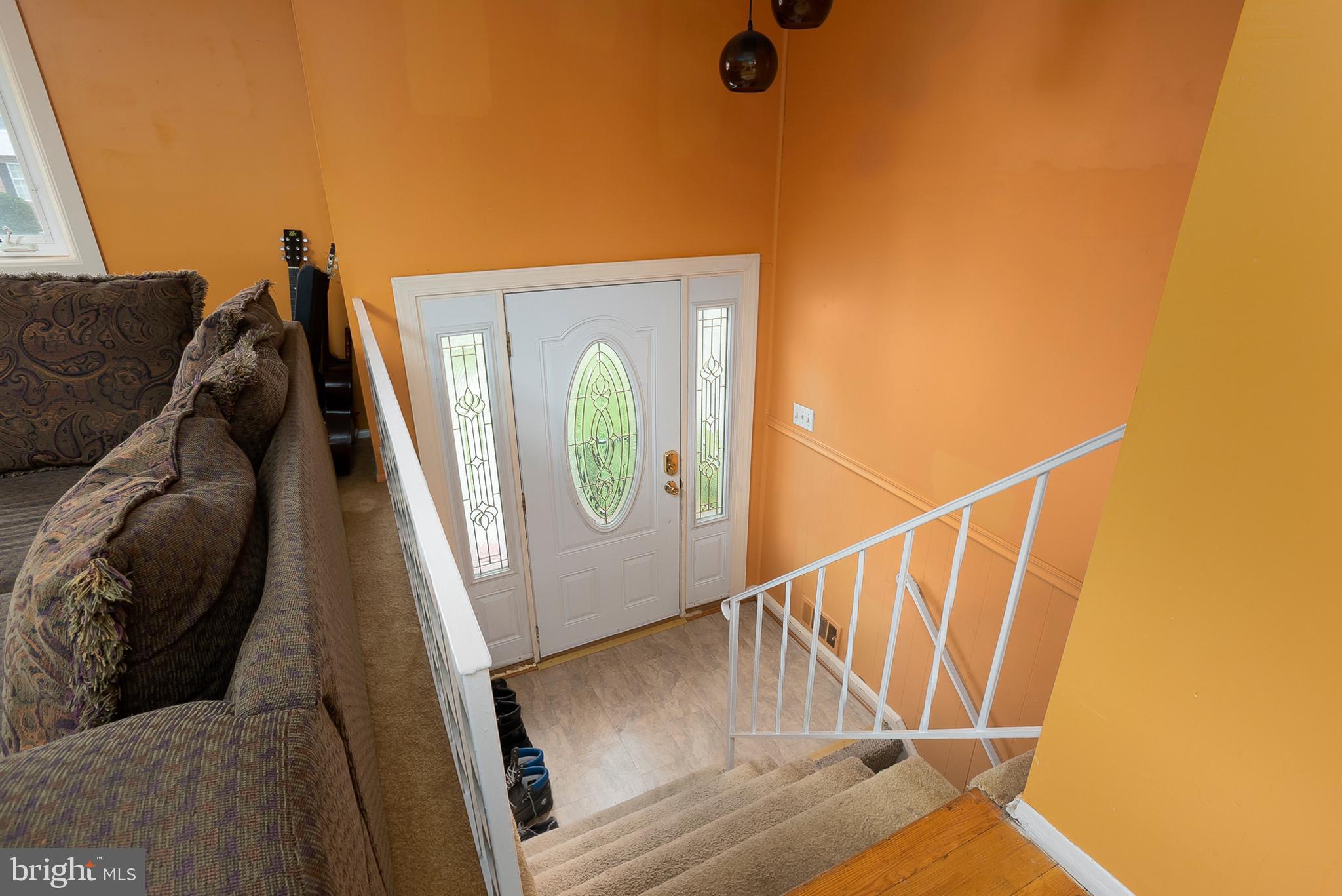 3926 Zurich Road Randallstown, MD 21133 - Photo 4 of 22 Foyer from Upper Landing