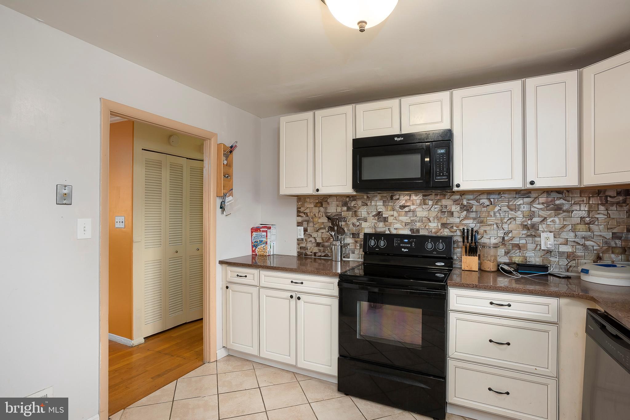 3926 Zurich Road Randallstown, MD 21133 - Photo 8 of 22 Kitchen