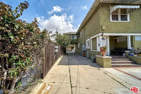 $1,400,000 | 1144 South Kingsley Drive, Los Angeles, CA 90006