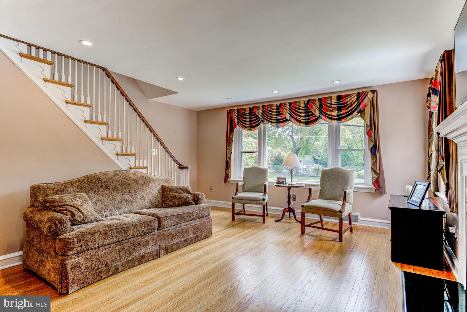 755 West Brookhaven Road Wallingford, PA 19086 - Photo 9 of 66 living Room