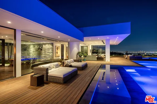 $500,000 | Lawlen Way, Beverly Hills, CA 90210