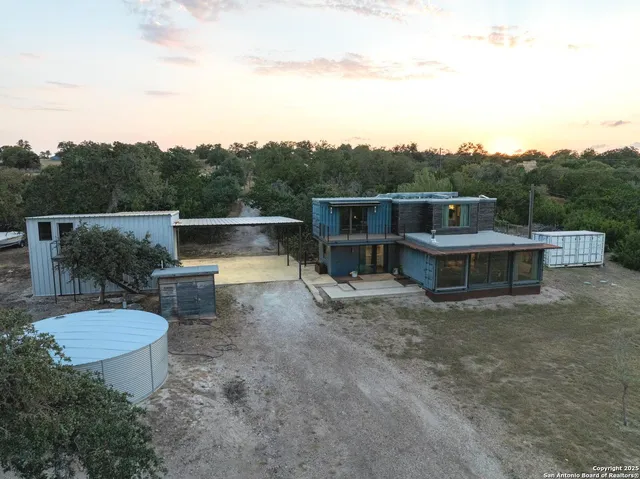 $1,049,000 | 228-232 Spring Road, Fredericksburg, TX 78624