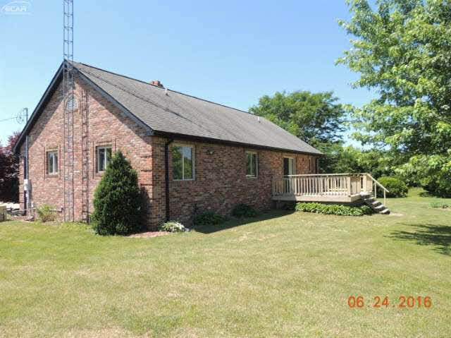 7295 East Lake Road Millington, MI 48746 - Photo 16 of 18 21183937-15.JPG