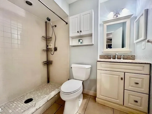 a view of washer and dryer in a utility room