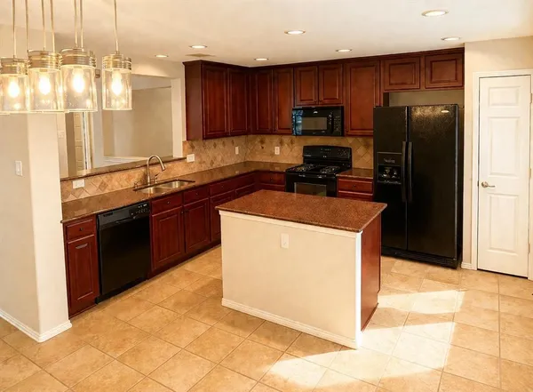 $2,350 | 7004 Dove Tail Drive, McKinney, TX 75070