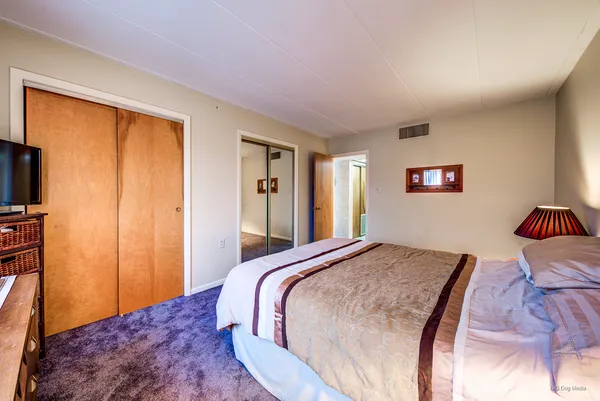 $88,000 | 940 Holbrook Road, Unit 33B, Homewood, IL 60430