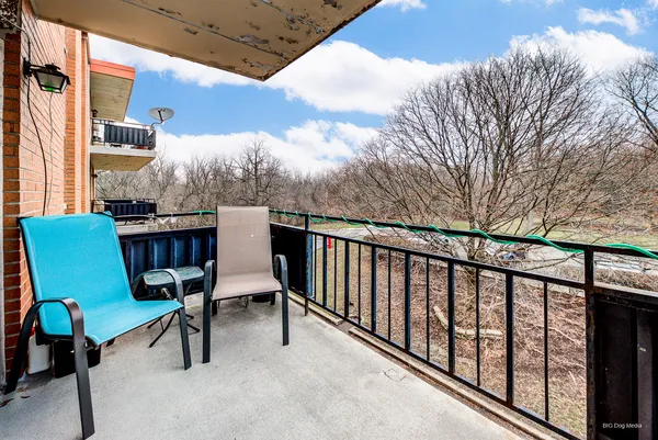 $88,000 | 940 Holbrook Road, Unit 33B, Homewood, IL 60430