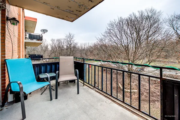 $88,000 | 940 Holbrook Road, Unit 33B, Homewood, IL 60430