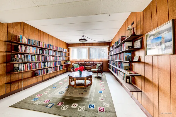 $88,000 | 940 Holbrook Road, Unit 33B, Homewood, IL 60430