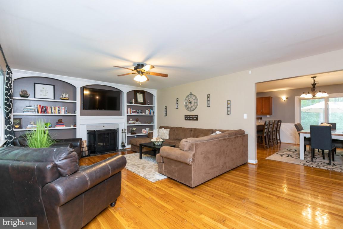 7014 Harvey Road Manassas, VA 20112 - Photo 4 of 35 Gallery Image 4