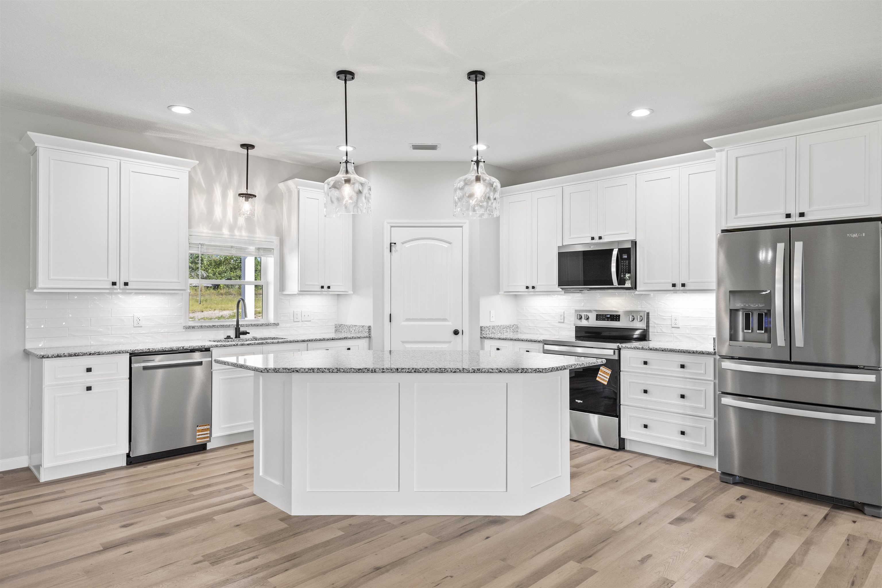 241 Southwest Canopy Trail Madison, FL 32340 - Photo 18 of 19