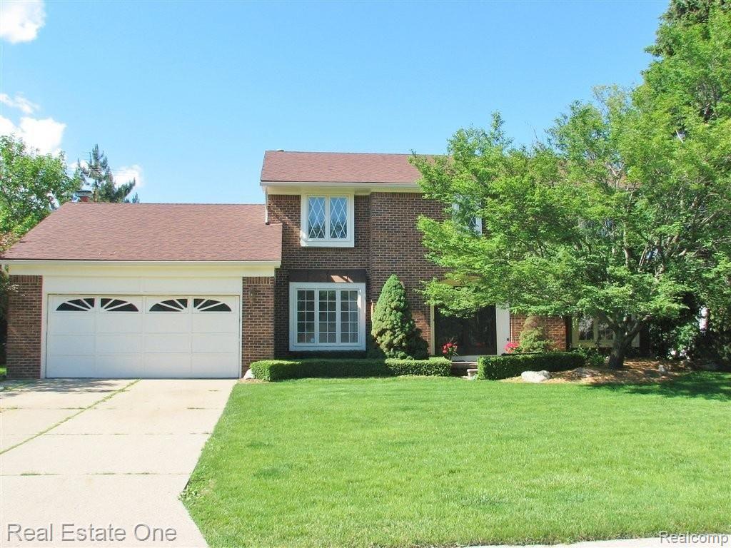 2390 Rancroft Beat Rochester, MI 48306 - Photo 1 of 13 1 Front.JPG
