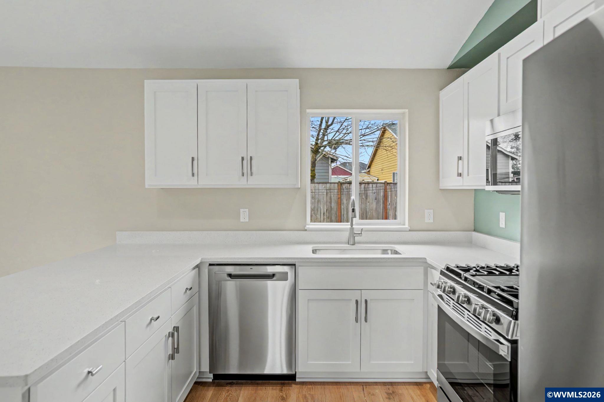 7425 5th Street Turner, OR 97392 - Photo 10 of 49
