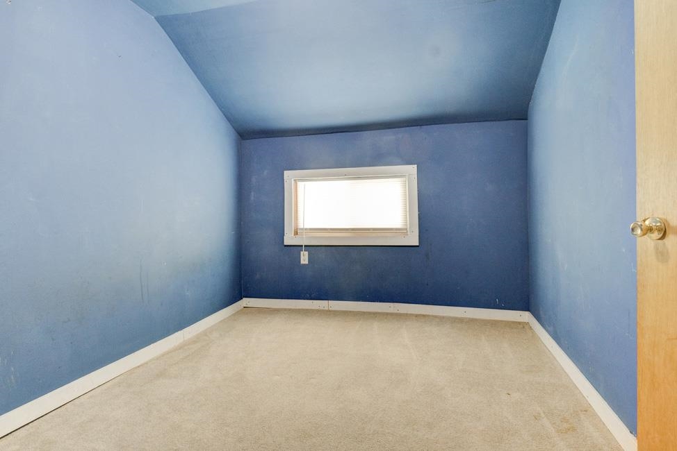 1031 Spruce Street Marinette, WI 54143 - Photo 20 of 37