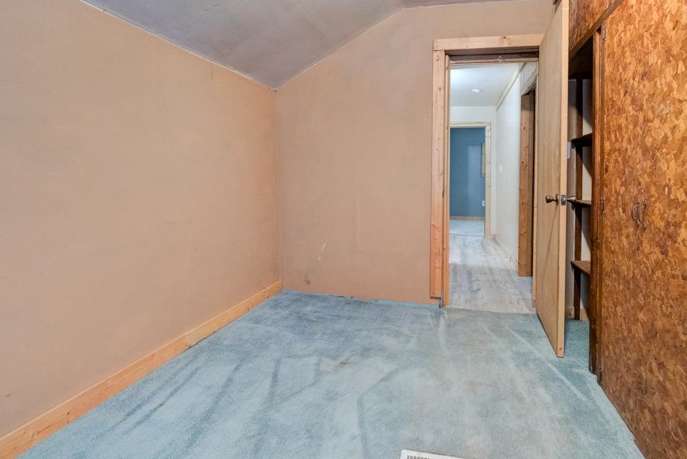 1031 Spruce Street Marinette, WI 54143 - Photo 28 of 37