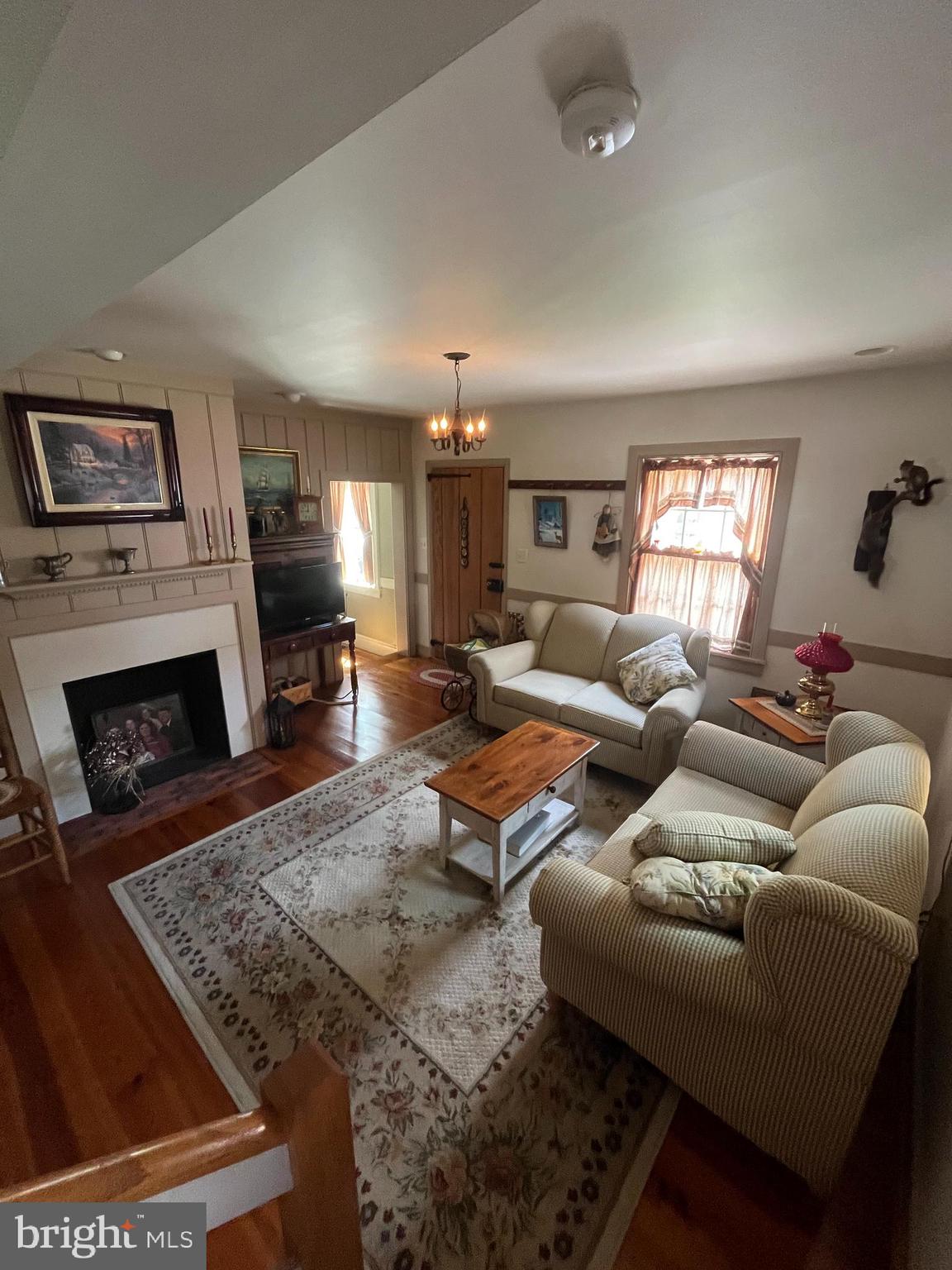3454 Uniontown Road Westminster, MD 21158 - Photo 11 of 57 Living Room