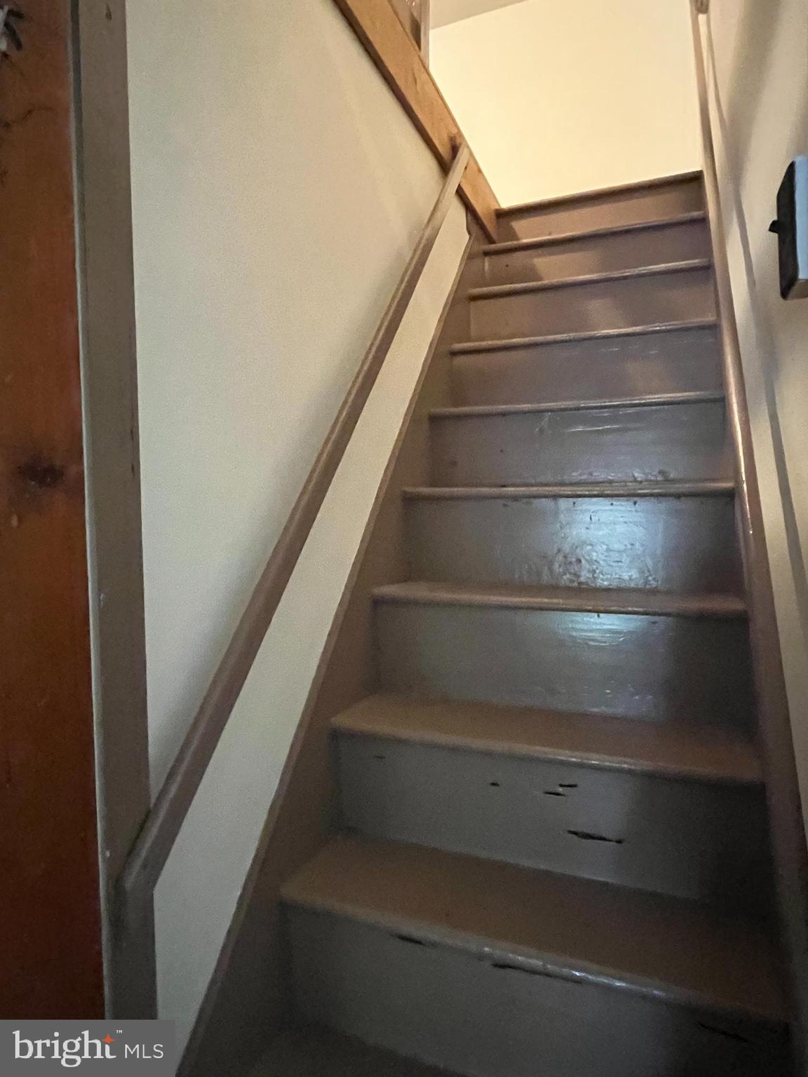 3454 Uniontown Road Westminster, MD 21158 - Photo 45 of 57 3rd Staircase