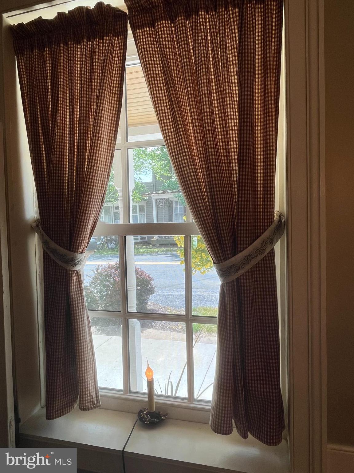 3454 Uniontown Road Westminster, MD 21158 - Photo 10 of 57 New Windows Throughout