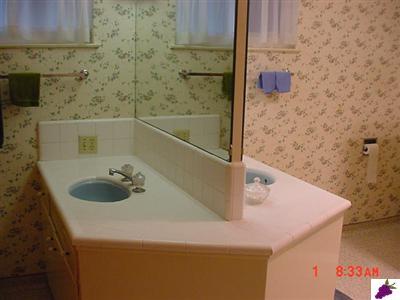 1182 North Reed Avenue Reedley, CA 93654 - Photo 23 of 32 Master Bath showing "his and hers" sinks
