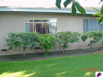1182 North Reed Avenue Reedley, CA 93654 - Photo 9 of 32 Back yard - North
