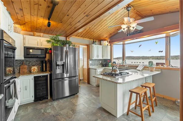 $999,000 | 4601 West Lake Road, Geneseo, NY 14454
