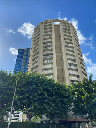 $1,800 | 750 Amana Street, Unit 1602, Honolulu, HI 96814