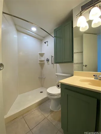 $1,800 | 750 Amana Street, Unit 1602, Honolulu, HI 96814