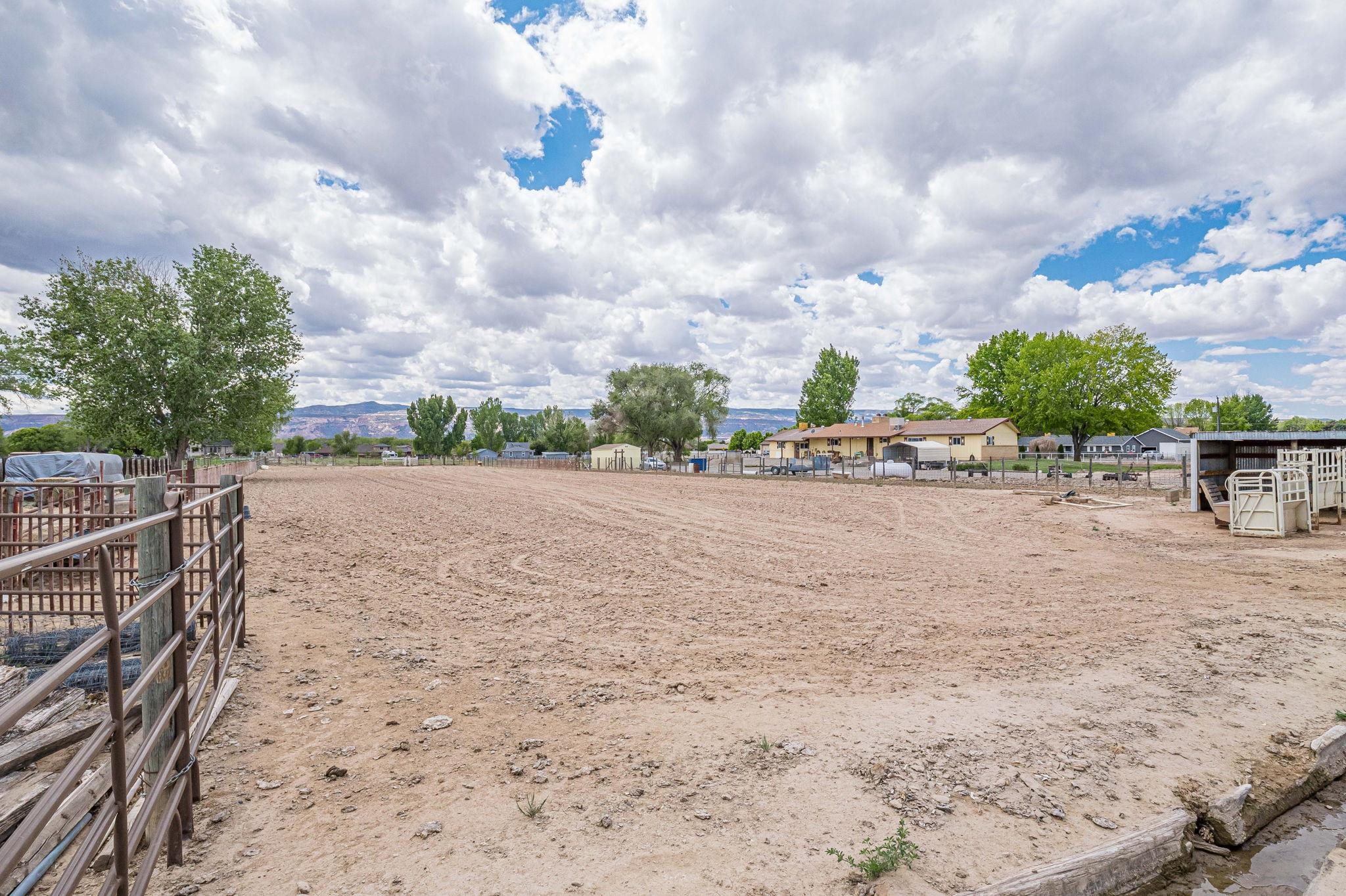1176-17 17 1/2 Road Fruita, CO 81521 - Photo 11 of 42 a view of a terrace