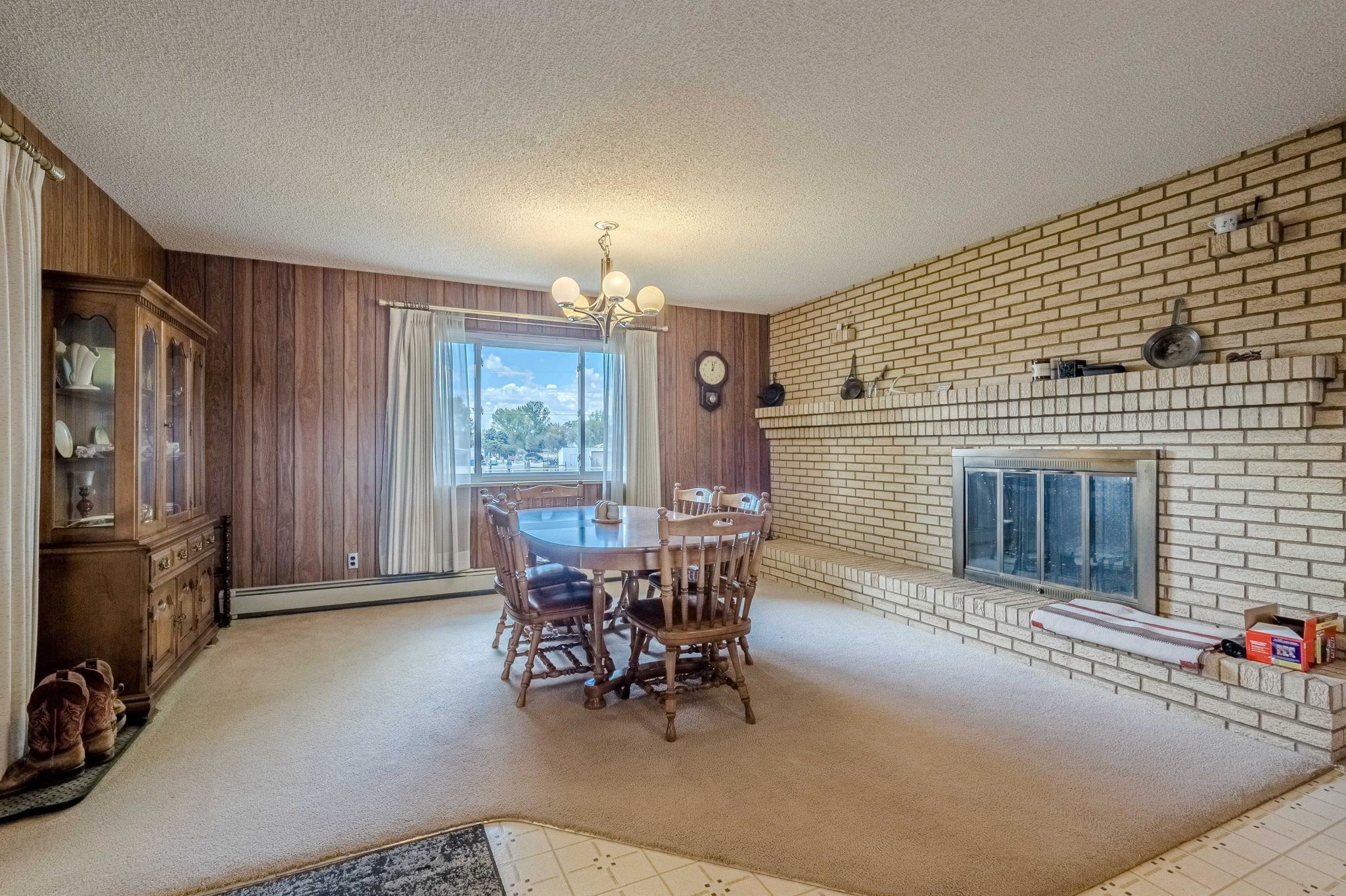 1176-17 17 1/2 Road Fruita, CO 81521 - Photo 29 of 42 a dining room with furniture and window