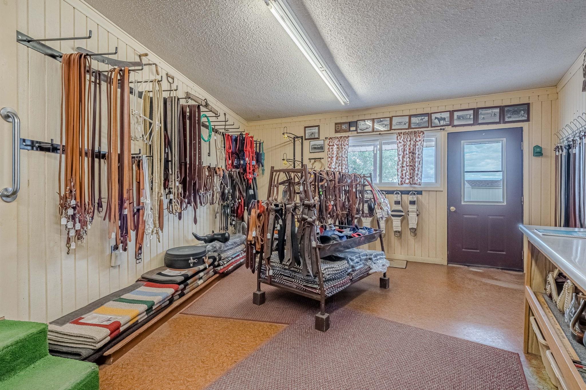 1176-17 17 1/2 Road Fruita, CO 81521 - Photo 33 of 42 a view of a room with gym equipment