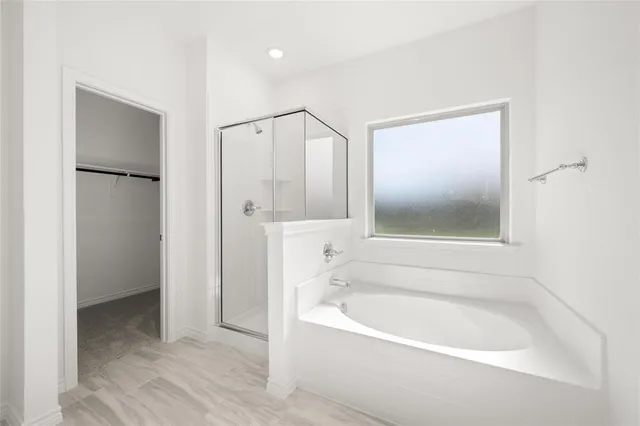 $329,900 | 1905 Mohican Drive, Cleburne, TX 76033