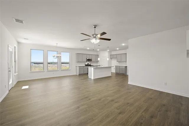 $329,900 | 1905 Mohican Drive, Cleburne, TX 76033