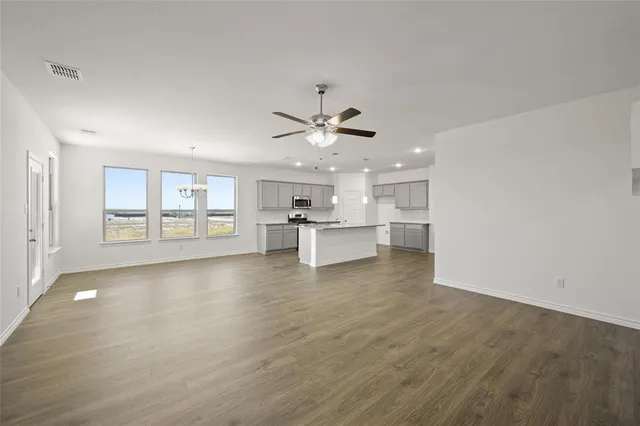 $329,900 | 1905 Mohican Drive, Cleburne, TX 76033