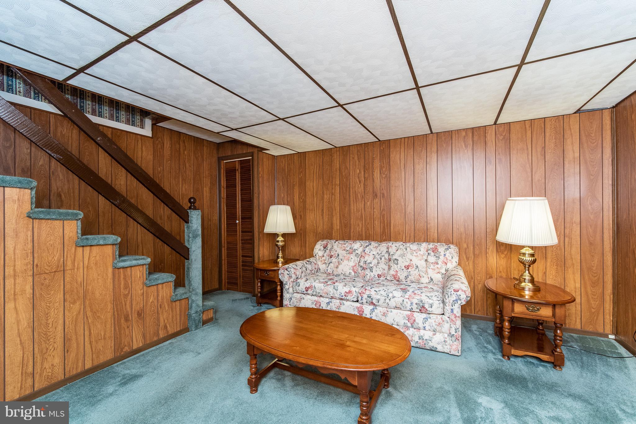 1906 Ormand Road Baltimore, MD 21222 - Photo 25 of 30 Living Room
