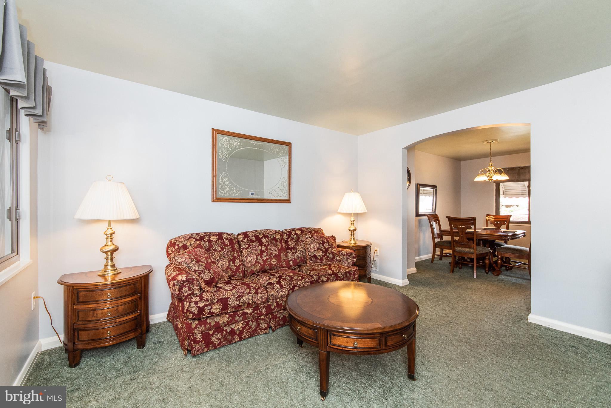 1906 Ormand Road Baltimore, MD 21222 - Photo 6 of 30 Living Room