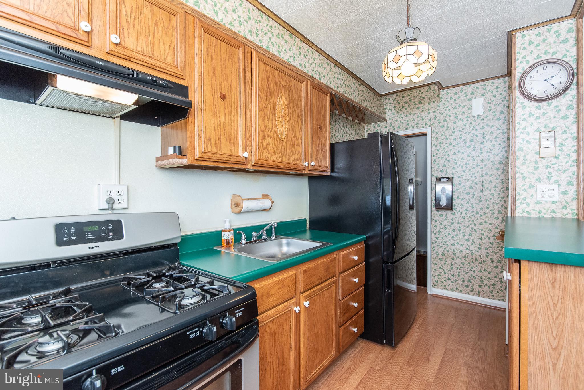1906 Ormand Road Baltimore, MD 21222 - Photo 10 of 30 Kitchen