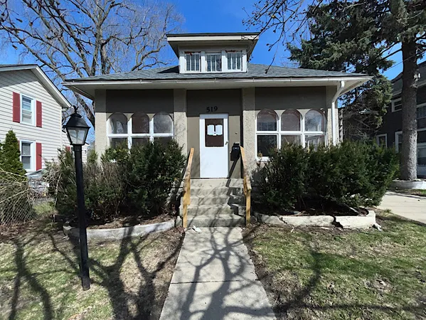 $190,000 | 519 North View Street, Aurora, IL 60506