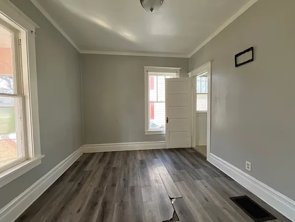 $190,000 | 519 North View Street, Aurora, IL 60506