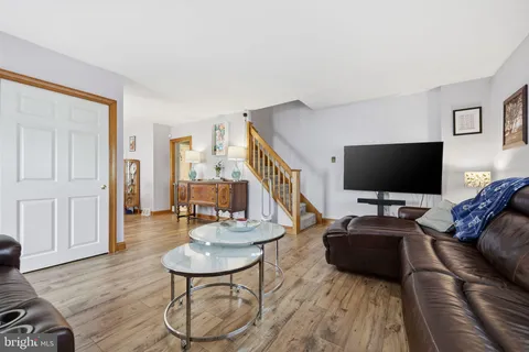 $379,900 | 11119 Templeton Drive, Philadelphia, PA 19154