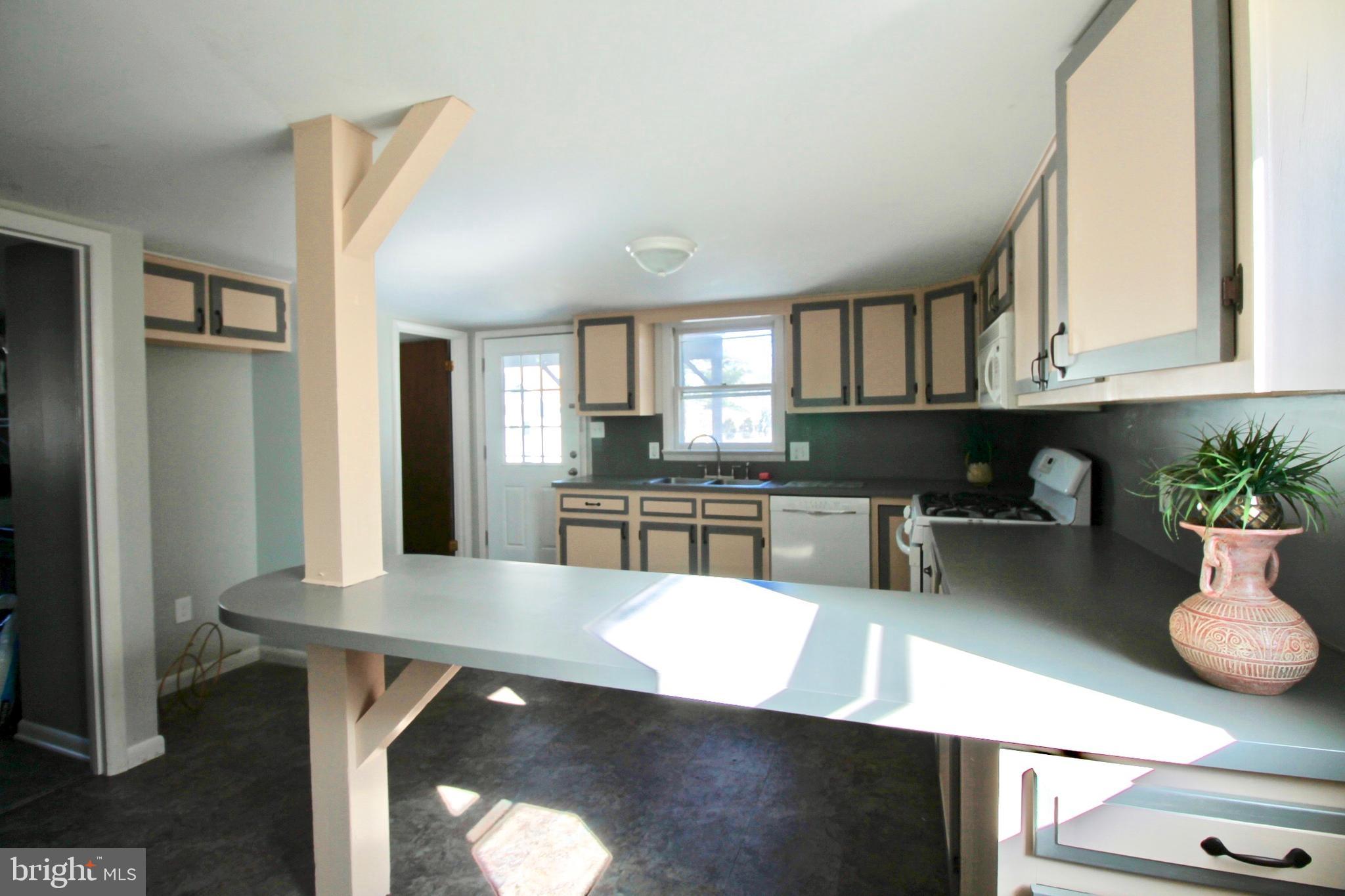 1506 West Trindle Road Carlisle, PA 17015 - Photo 3 of 25 Gallery Image 3