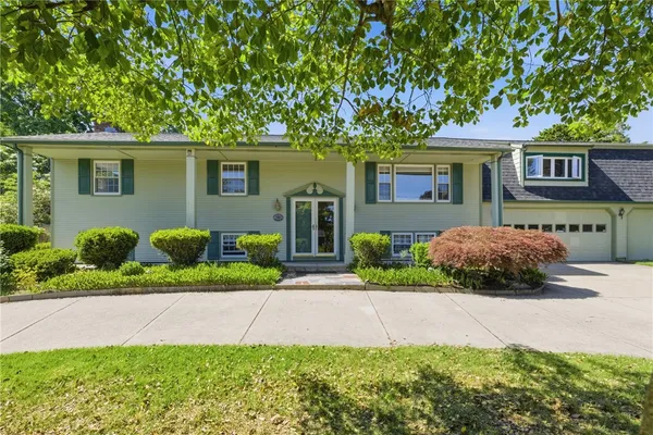 $695,000 | 550 Algonquin Drive, Warwick, RI 02888
