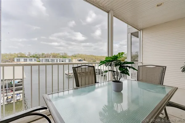 $300,000 | 4935 Robbins Circle, Unit 223, Osage Beach, MO 65065