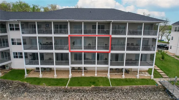 $300,000 | 4935 Robbins Circle, Unit 223, Osage Beach, MO 65065