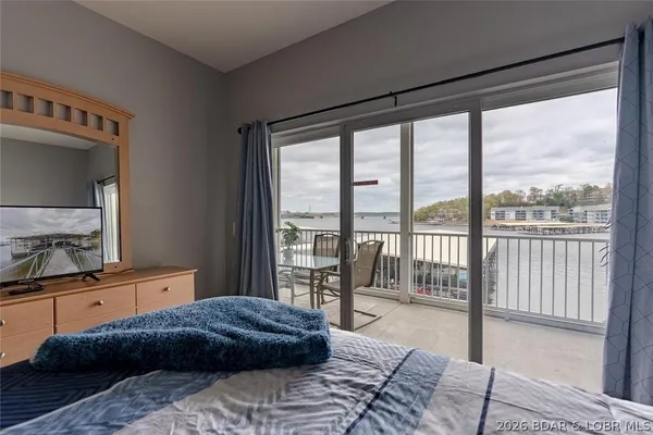 $300,000 | 4935 Robbins Circle, Unit 223, Osage Beach, MO 65065